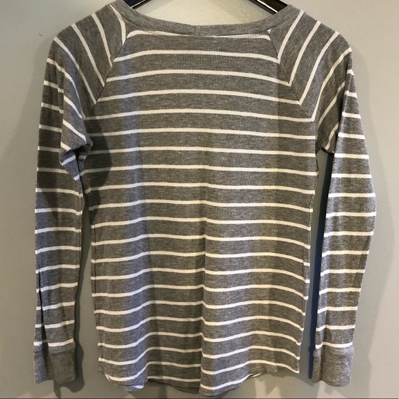 A Pea in the Pod STRIPED gray ribbed pullover - Picture 4 of 7